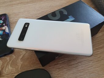 Samsung Galaxy S10 white - 8