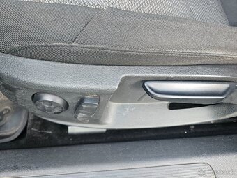 Volkswagen Passat  1.6tdi kw77 - 8