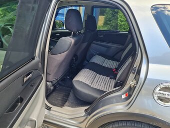 Suzuki SX4 - 8