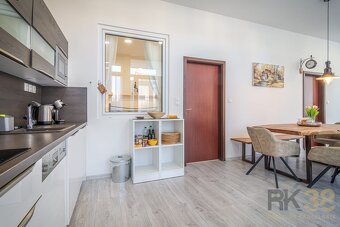 Dva priestranné apartmány v centre Popradu - 8