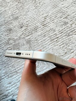 Apple iPhone 16 White - 8