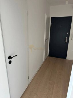 zrekonštruovaný 2-izb. byt, Komárnická, Ružinov, 3.p./9, bal - 8