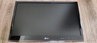 Televízor a monitor v jednom LG ,obrazovka 59cm 24"FullHD - 8