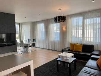 BA I. Luxusný byt s veľkou terasou v EUROVEA - 8