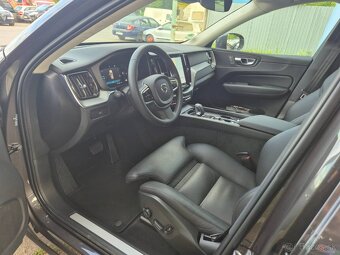 Volvo XC60 2.0 B5 mHEV Ultimate Black Edition AWD A/T - 8