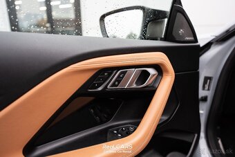 BMW M240i xDrive - 8