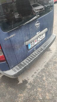 Opel combo 1.4 2009 - 8