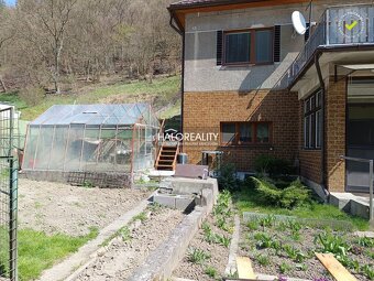 HALO reality - Predaj, rodinný dom Žiar nad Hronom, s garážo - 8