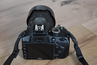 Nikon d3200 s VR AF 18-105 + brasna - nafotene 4 tisic.snim. - 8
