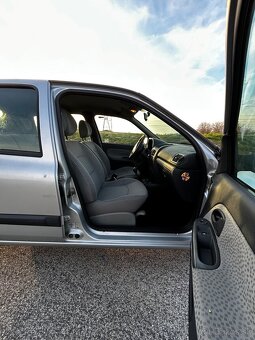 Renault Clio - 8