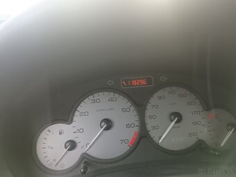 Predám Citroën Berlingo 1.6 16V benzin - 8