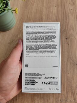 Iphone se 2020 - 8