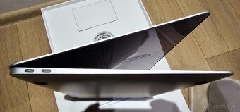 Apple MacBook Air 13 2020 A2337 8/256Gb 100% Bateria - 8