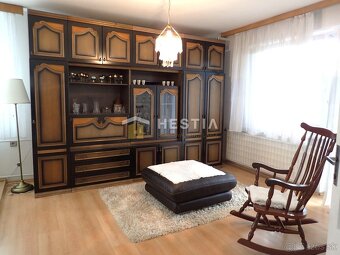 Priestranný 2-podlažný rodinný dom Borský Mikuláš - 8