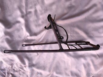 Jawa pérák - nosič - 8