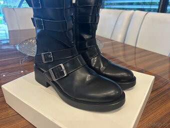 GUESS dámske, kožené čižmy - 8