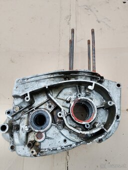 Predam kartre a kryty motorov Jawa - 8