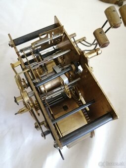 Nástenné hodiny Jantar - 8