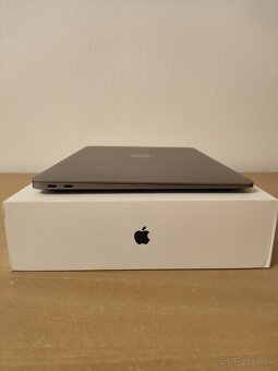 MacBook Air 13 2020 | Core i3 • 8GB • SSD - 8