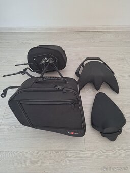 Aprilia Rsv4 Tuono - 8