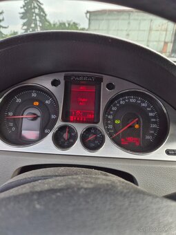 VW Passat B6 - 8
