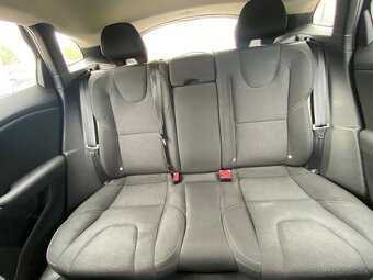 Volvo V40 - 8