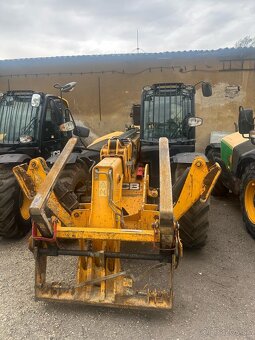 Teleskopický nakladač JCB 531-70 - 8