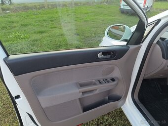 Golf Plus 2,0Tdi - 8