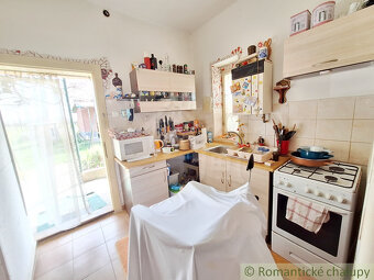 Ihneď obývateľný rodinný dom na rozľahlom pozemku na okraj - 8