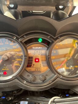 Suzuki DL 650 V Strom ABS - 8