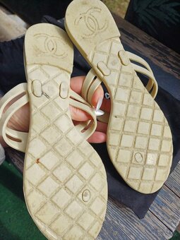 Predám Chanel originál flats camelia sandále šľapky 39 - 8