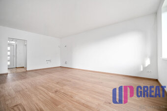 PREDAJ 3 izb. bytov v rodinnom dome, Macov, všetky IS - 8