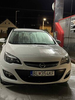 Predám Opel Astra J 1.6 81 kw r.v 2015 - 8