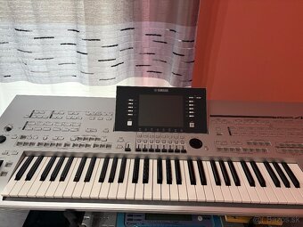 Yamaha Tyros 4 - 8