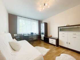 Priestranný 2-izbový byt s pivnicou – Bratislava, Ružinov - 8