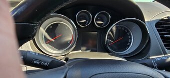 Opel Insignia Sport Tourer 2012-118 kW - 8