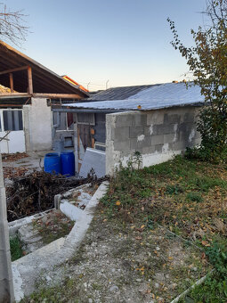 Predám rozostavany rodinny dom 13km od Košic - 8