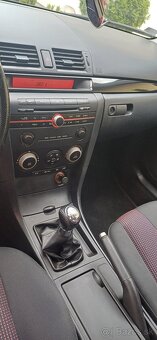 Mazda 3 benzin 1.6 ,77kw ročník 2004. - 8