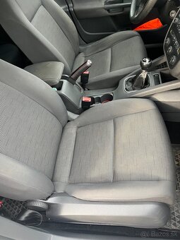 Predám Vw Golf V 2.0 TDI - 8