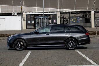 Mercedes-Benz E trieda Kombi 300 de 4MATIC - 8