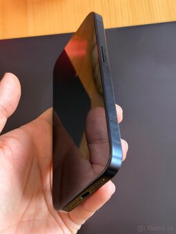 iPhone 15 Pro 1 TB - 8