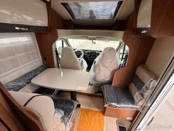 OBYTNÝ AUTOMOBIL MILLER TORONTO - 8