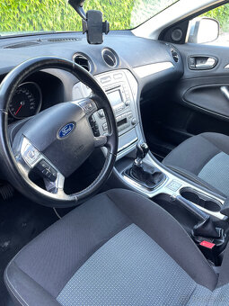 Predám Ford Mondeo Combi 85kw Manuál - 8