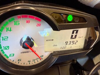 Kawasaki zx6r ninja - 8