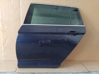 dvere VW Passat B8 - LH5X - 8