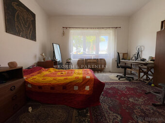 Dom bez záhrady s menším dvorom a terasou, Komárno - 8