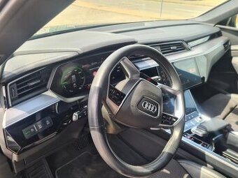 Audi E-Tron 50 S-line - 8