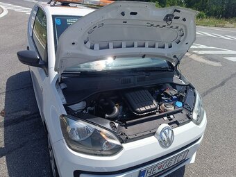 Predám VW Up 1,0 i benzín doprovodný špecial N1 - 8