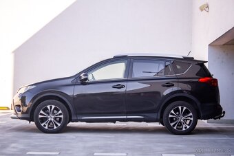 Toyota RAV4 2.2 l D-CAT Premium - 8