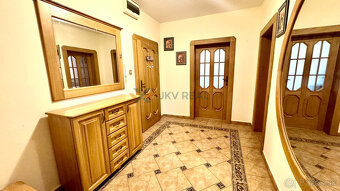 Predaj: Kompletný a Zrekonštruovaný 3-izbový Byt s Balkónom  - 8